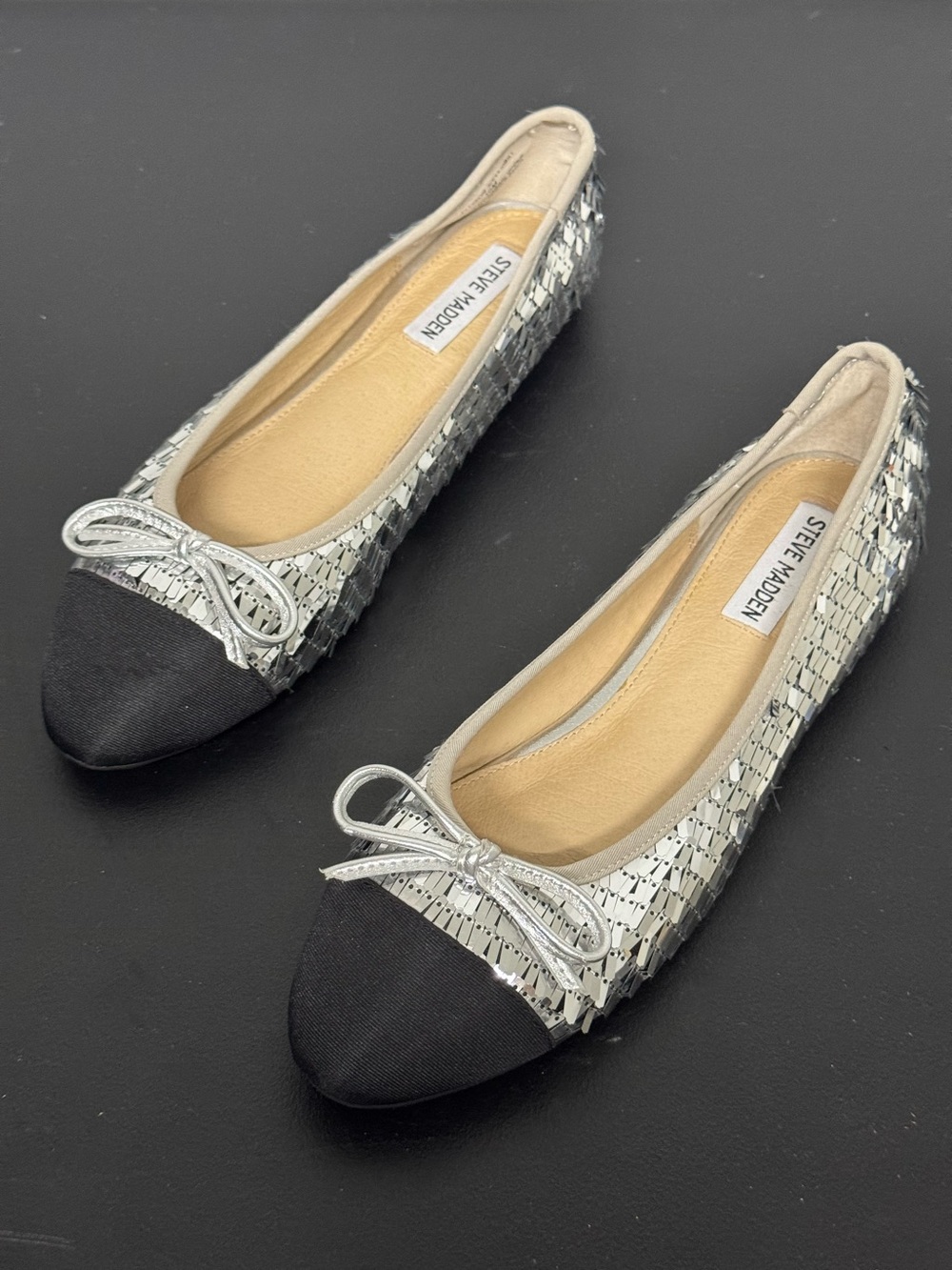 Steve Madden Ellison Silver Sequin Leather Ballet Flats Black Cap Toe Bow Shoes